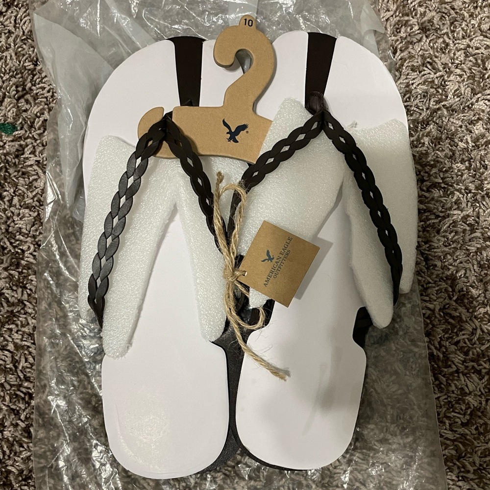 American Eagles dark brown sandals size 10